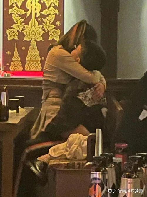 海伦斯黑白双煞吃瓜视频,笑料百出！